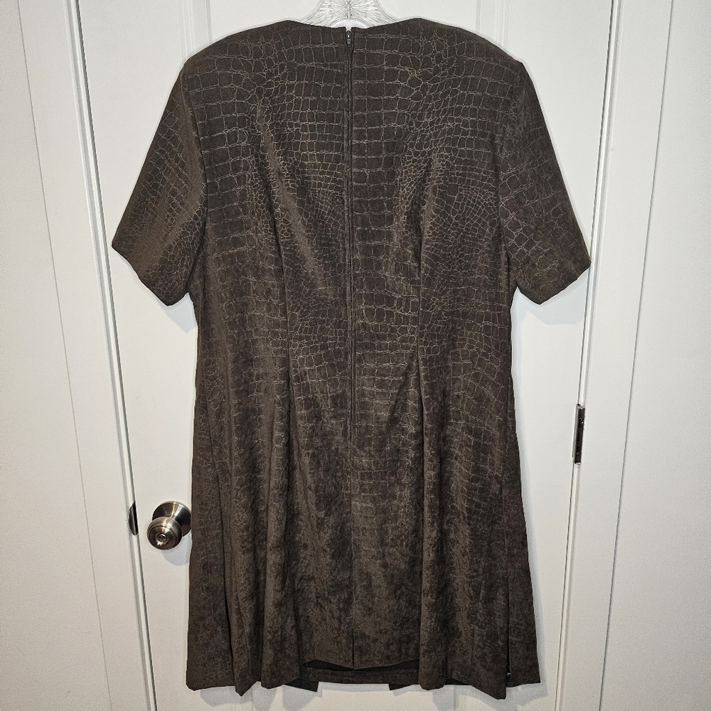Dressbarn Green Crocodile Print Short Sleeve Midi Dress Career Work Office 16W - Picture 4 of 14
